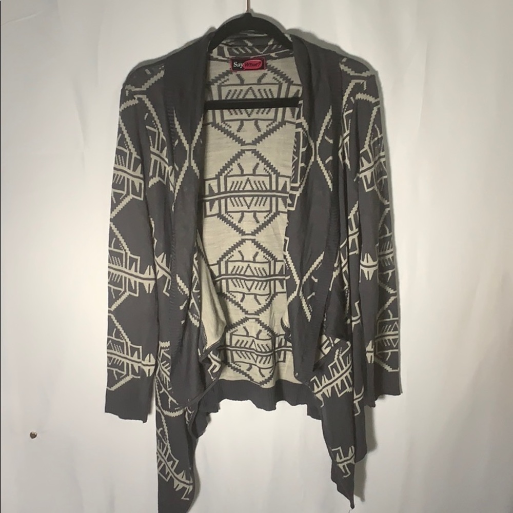 Grey & cream Aztec cardigan (B0039)
